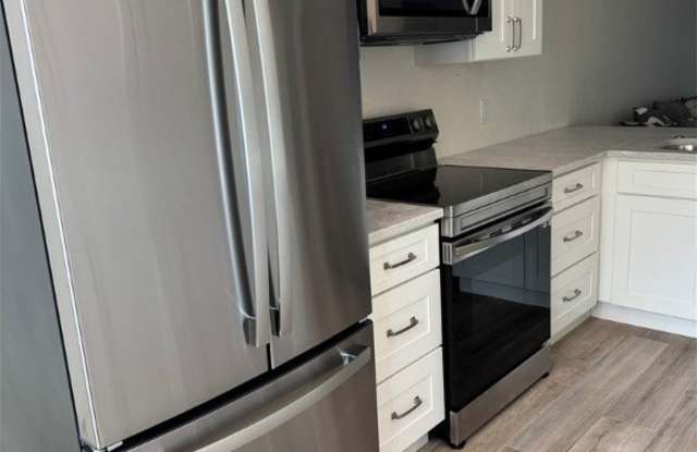 3347 N Key Drive unit: 34 Gallery 4