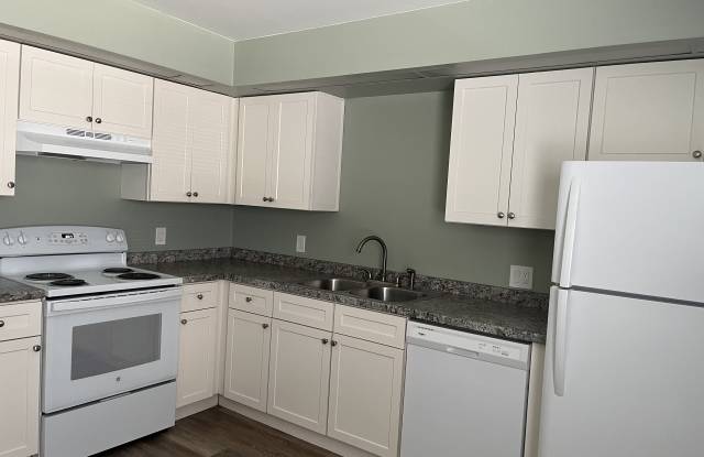 101 Lake Hunter Drive - 101 Lake Hunter Drive, Lakeland, FL 33803