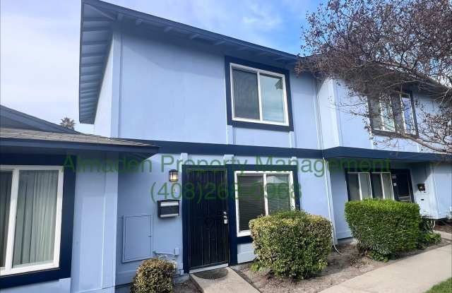 Town Home in Great Central Location near the Foothills! photos photos Town Home in Great Central Location near the Foothills! photos photos