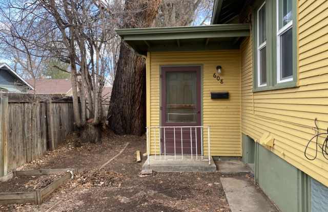STUDENTS WELCOME! One-Bedroom Bungalow 1 Block from CSU! photos photos