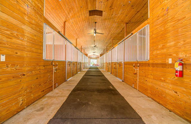 1059 E Road Gallery 3