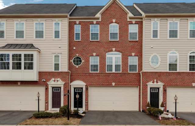 Beautiful 3BR Townhome Available photos photos