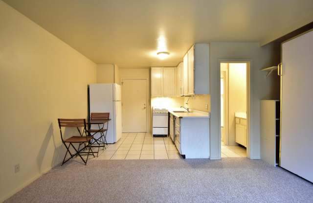 109 Village Way Unit 3 Gallery 3