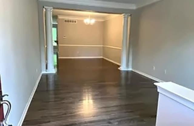 186 BIRCHWOOD Drive Gallery 4