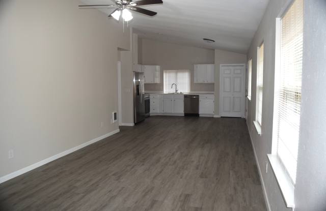7317 Fair Oaks Rd SE Gallery 4