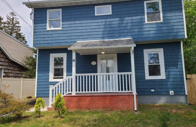 41 Spruce - 41 Spruce Street, Islip, NY 11751