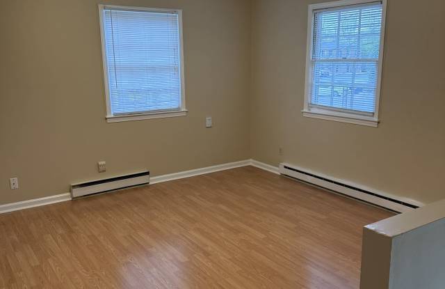 242 Wayne Dr.Unit 1D Gallery 1