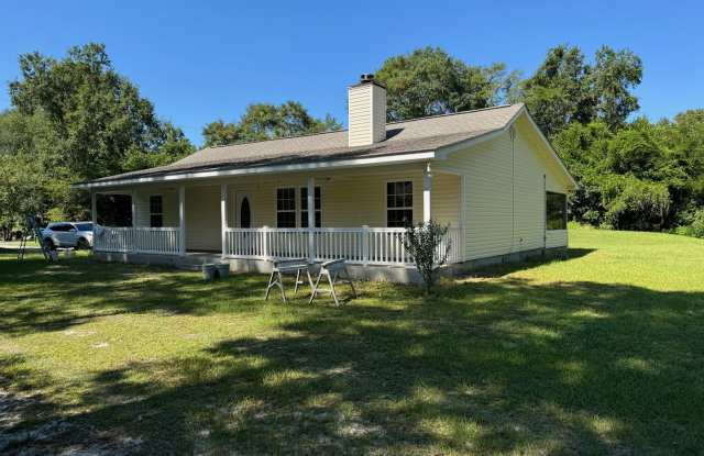 Picture Perfect Home in Sopchoppy - 20 Wakulla Street, Sopchoppy, FL 32358