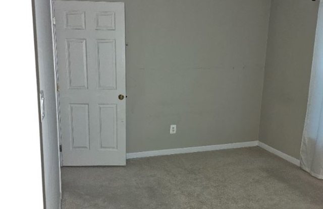 42745 Center Street - 42745 Center Street, South Riding, VA 20152