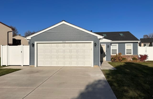 713 Berwick Place - 713 Berwick Place, Roselle, IL 60172