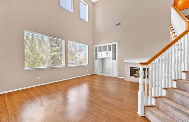 23261 Castle Rock Gallery 4