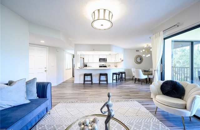 586 Beachwalk photos photos