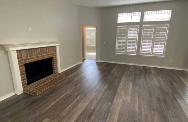 7122 Lindenwood Drive Gallery 3