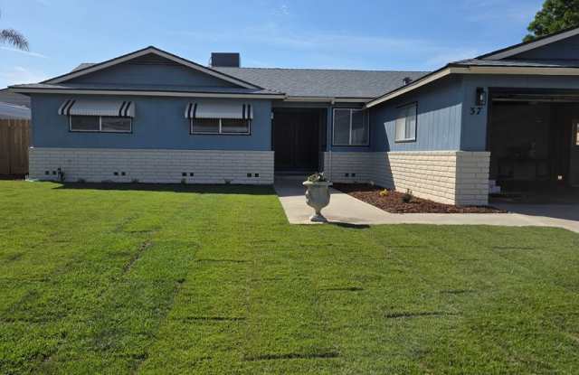 Four bedroom w/ pool photos photos