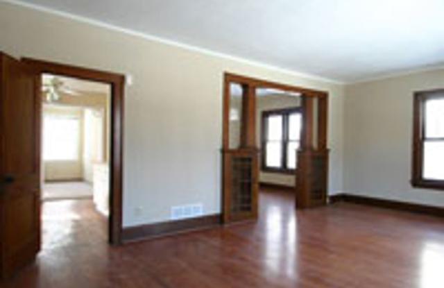 431 14th Ave - 431 14th Avenue Southwest, Rochester, MN 55902