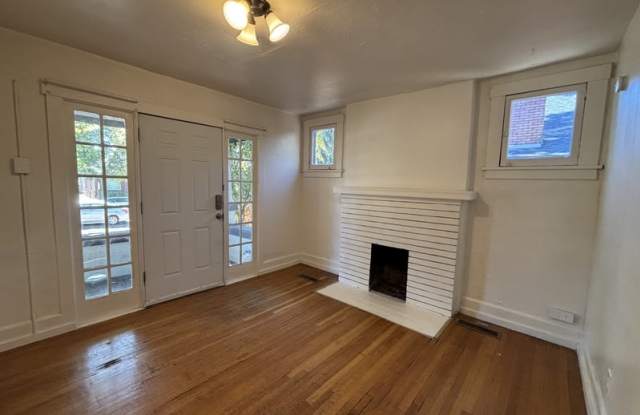 921 E Princeton Ave photos photos