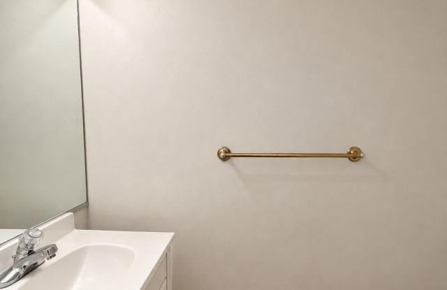3335 HOLLOW Court Gallery 3