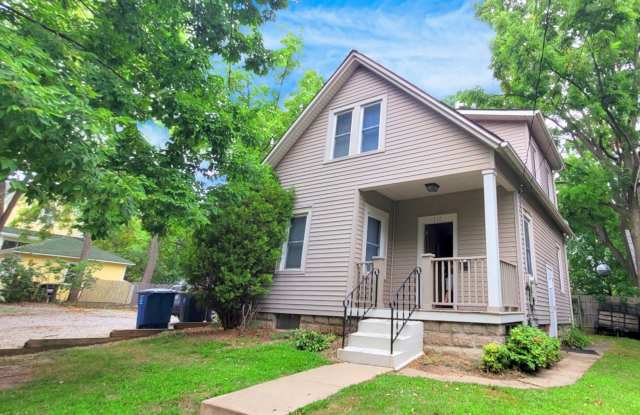 117 E. Davis | JOIN THE WAITLIST TODAY! - 117 East Davis Avenue, Ann Arbor, MI 48104