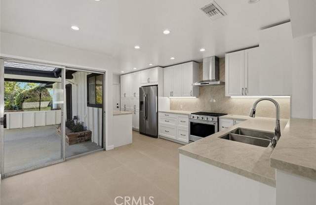 4139 Magna Carta Road Gallery 3
