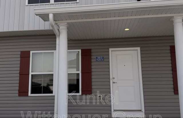 300-D PACIFIC DRIVE photos photos