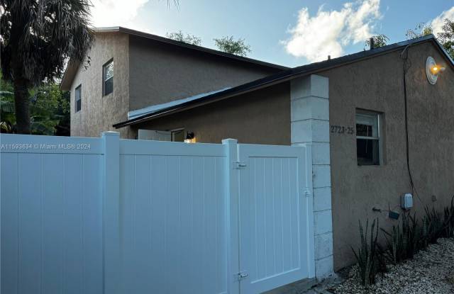 2723 SW 15th Ave - 2723 Southwest 15th Avenue, Fort Lauderdale, FL 33315