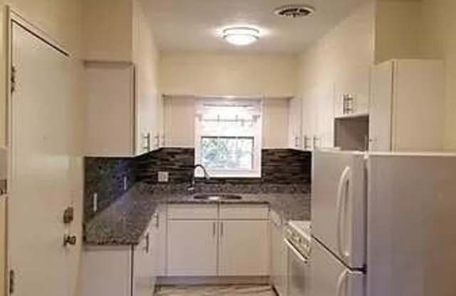 169 Lake Shore Rd. photos photos