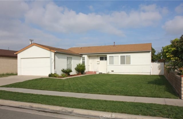 8625 Crescent Avenue - 8625 Crescent Avenue, Buena Park, CA 90620