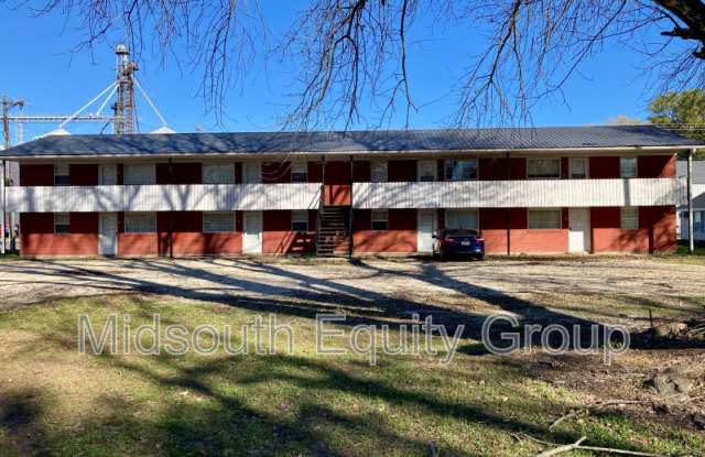 101 W Taylor St - 101 West Taylor Street, Kenton, TN 38233