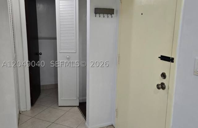 3690 Inverrary Dr Gallery 4