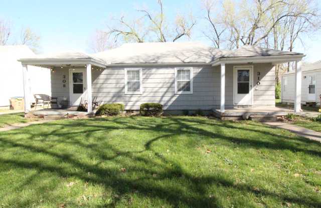 One Bedroom Duplex in North Kansas City photos photos