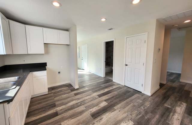 12318 Meadow Dr Gallery 4