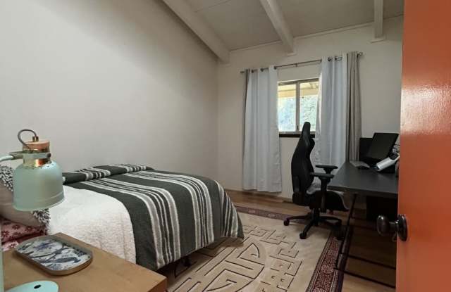 1380 Sanford Ranch Road Gallery 4