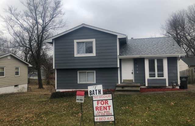 4 bed, 2 bath House in Des Moines photos photos