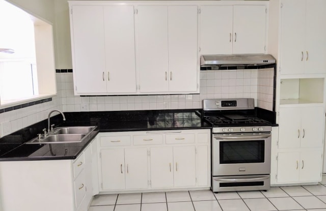 10402 Allen St - 10402 Allen Dr, Garden Grove, CA 92840