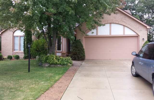 456 Essex Drive photos photos