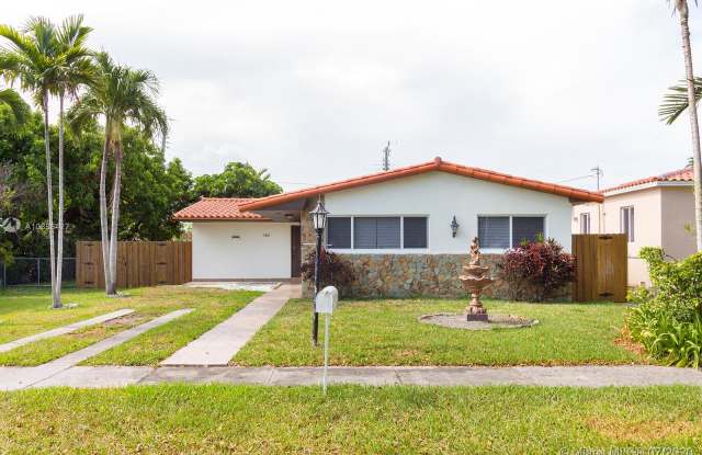 6861 SW 29th St Gallery 3
