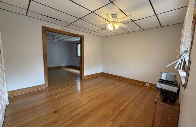 1322 Penn Avenue Gallery 3
