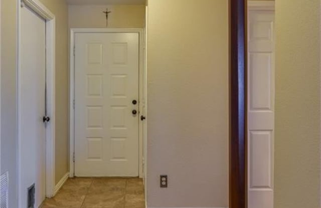 5901 Inks Lake Drive Gallery 3