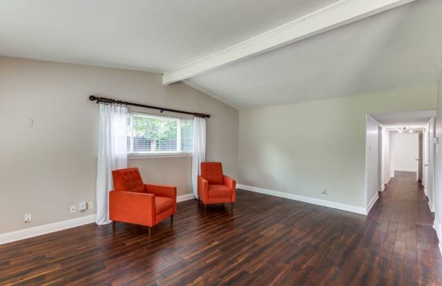 MID-CENTURY MODERN IN MACARTHUR PARK Gallery 4