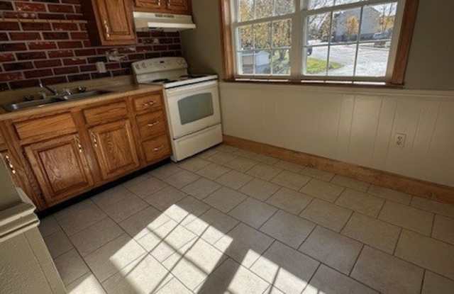 Leola 2 Bedroom 2nd floor Gallery 4
