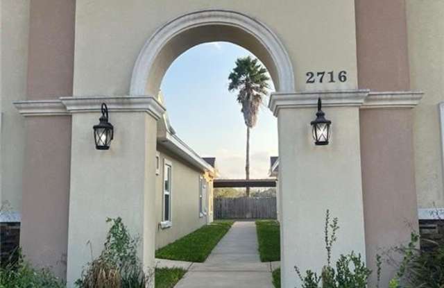 2716 Primrose Avenue Gallery 2