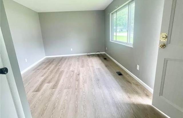 805 JUNIPER Drive Gallery 3