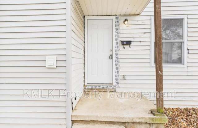 9042 Maple Grove Rd photos photos