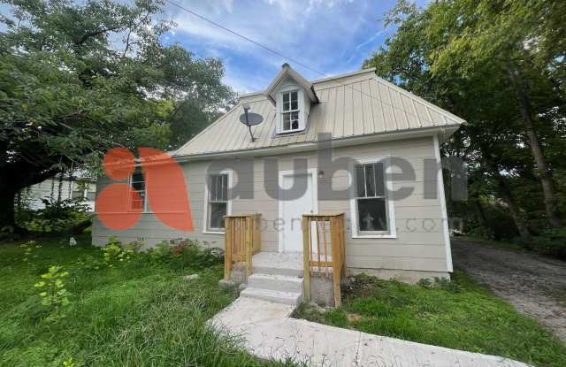 52 Wilburger Street 2 bedroom 1 bathroom! Leasing Specials Available! - 52 Wilburger Street, Fairview, GA 30741