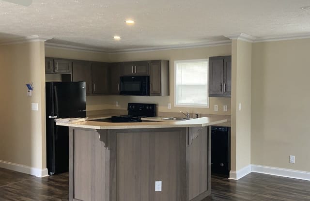 10719 N McKinley St - 10719 N McKinley St, Kansas City, MO 64157