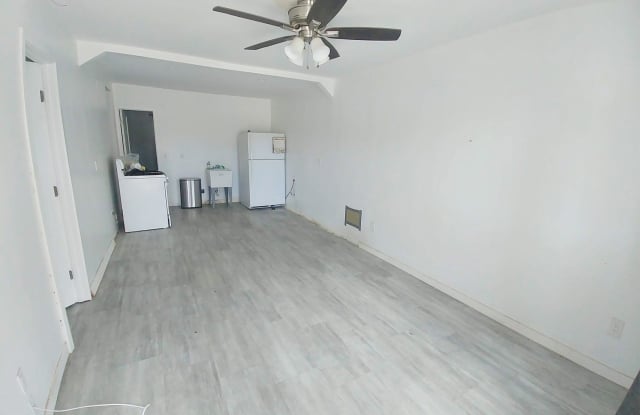 10871 Dora Street - 10871 Dora Street, Los Angeles, CA 91352