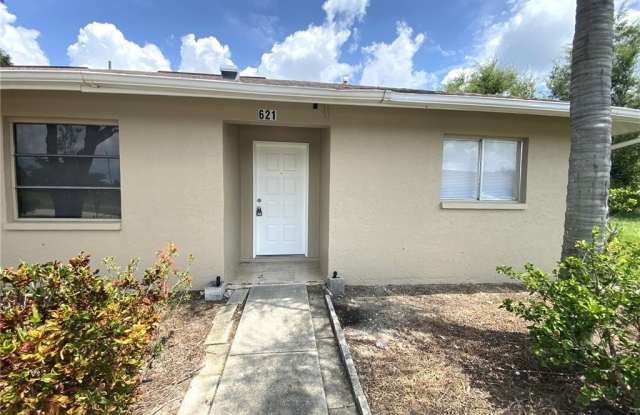 621 SW 3rd Street photos photos