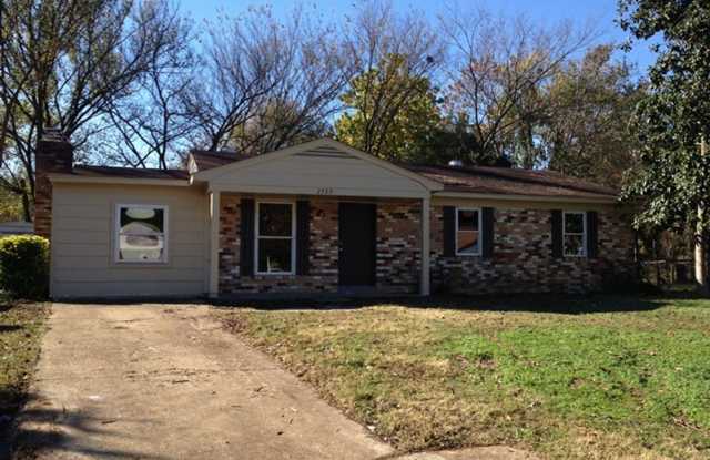 ****JUST REDUCED****2725 Camelot Cove Horn lake, MS - 2725 Camelot Cove, Horn Lake, MS 38637