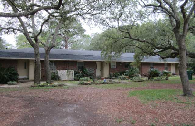 17 7th Street - 17 7th Street, Lake Lorraine, FL 32579