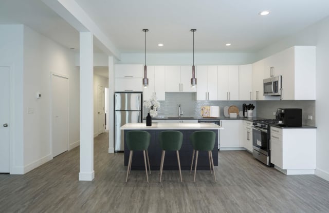 5487-5491 S. Hyde Park Boulevard photos photos